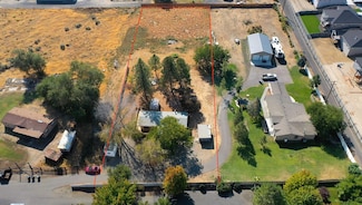 7606 Woodford Ln, West Richland, WA 99353