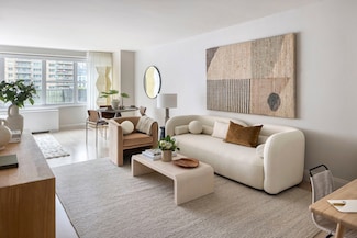 155 W 68th St Unit 1810, New York, NY 10023