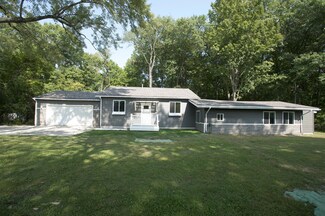 22740 Elmgrove St, Farmington Hills, MI 48336
