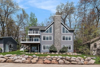 7379 Wimpole Dr NE, Belding, MI 48809