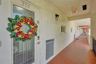 830 S Hollybrook Dr Unit 310, Pembroke Pines, FL 33025