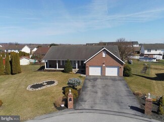 342 Debrina Ct, Chambersburg, PA 17201