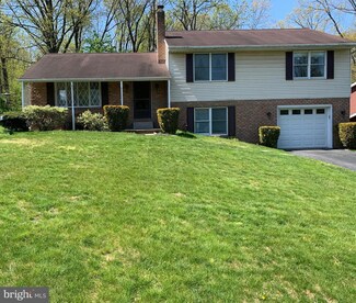 7929 Bayard Dr, Hummelstown, PA 17036