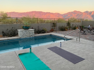 13320 N Cape Marigold Dr, Oro Valley, AZ 85755