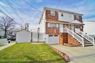 46 Shadow Ln, Staten Island, NY 10306