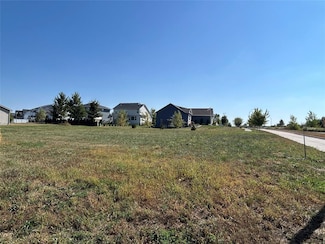 3143 Devonshire Pkwy, Clive, IA 50325