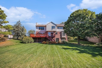 6956 Suncrest Dr Unit 31, Saline, MI 48176