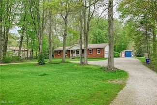 1463 Brimfield Dr, Kent, OH 44240
