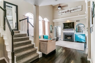 227 Moss Hill Rd, Irving, TX 75063
