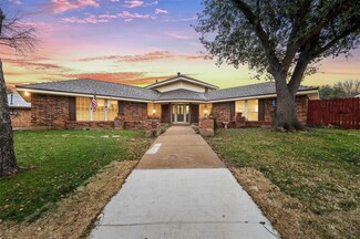 2811 Canongate Dr, Arlington, TX 76015