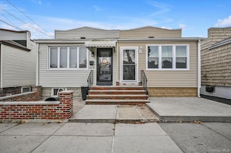 6439 58th Rd, Maspeth, NY 11378