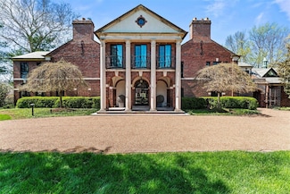 24 Brentmoor Park, Saint Louis, MO 63105