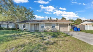 985 N 11th St, Eagle Lake, FL 33839