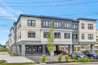 1000 Washington St Unit 217, Dedham, MA 02026
