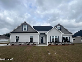 2001 Waters St, New Bern, NC 28560