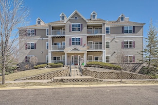 12693 Collegeview Dr Unit 201, Eden Prairie, MN 55347