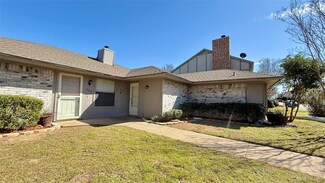 2211 Madrid Ct, Arlington, TX 76013