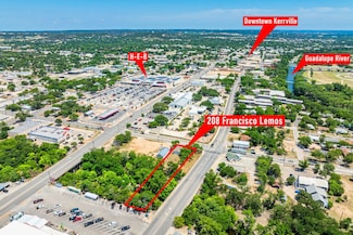 208 Francisco Lemos St S, Kerrville, TX 78028