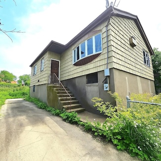 7802 149th Ave, Howard Beach, NY 11414