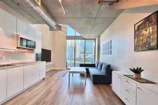 690 SW 1st Ct Unit 1006, Miami, FL 33130