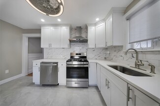 52 Hovey St, Quincy, MA 02171