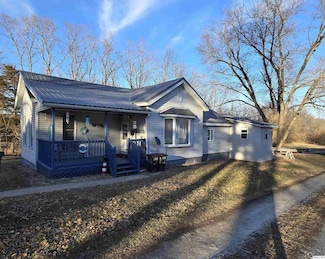 502 N Capitol Ave, Mount Sterling, IL 62353
