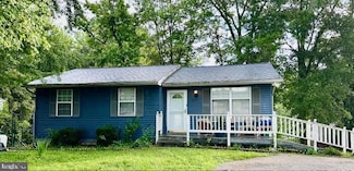 10513 Broadleaf Dr, Upper Marlboro, MD 20774