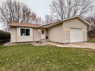 1013 Olena Ave, Willmar, MN 56201