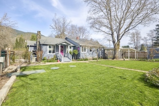 8288 Rogue River Hwy, Grants Pass, OR 97527