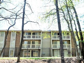 1604 Arlyn Cir Unit L, Charlotte, NC 28213