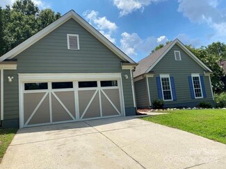 8413 Duckwood Ln, Charlotte, NC 28215