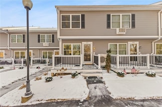 200 Post Rd Unit 223, Warwick, RI 02888