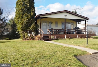 549 Springhouse Ct, North Wales, PA 19454