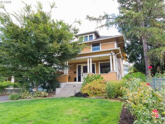 306 SE 61st Ave, Portland, OR 97215