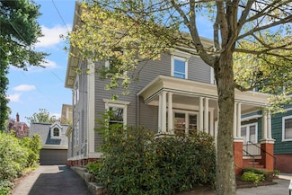 25 Creighton St, Providence, RI 02906