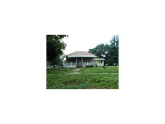 120 S 3rd St, Drexel, MO 64742