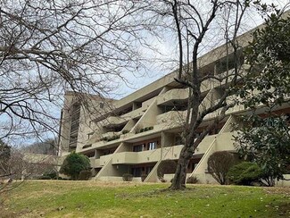 699 Whitaker Blvd W Unit 405, Huntington, WV 25701