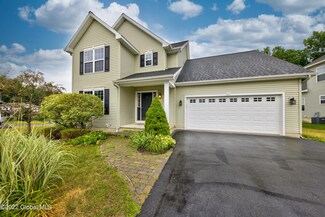 26 Revere Run, Mechanicville, NY 12118