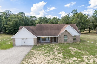 1040 Dream Catcher Dr, Wallisville, TX 77597