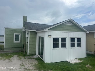 121 Cedar Point Blvd, Cedar Point, NC 28584