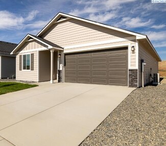 3550 Stardust St, Richland, WA 99352