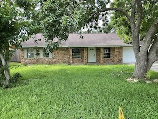 405 Oyster Creek Ct, Richwood, TX 77531