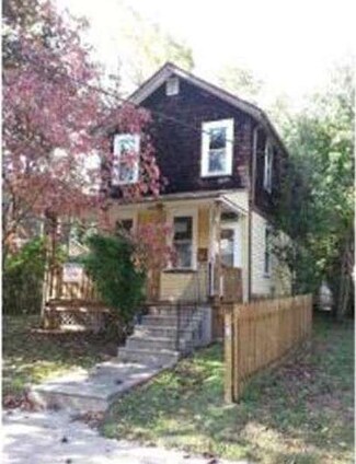 925 10th Ave, Prospect Park, PA 19076