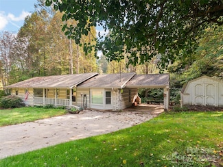 229 Medford Hannah Rd, Waynesville, NC 28785