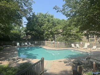 2071 Woodlawn Dr SW, Huntsville, AL 35802
