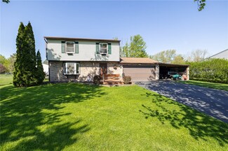 4 Highview Dr, Hamlin, NY 14464