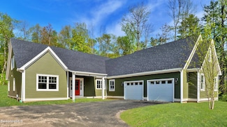 4 Thrushwood Ln, Great Barrington, MA 01230