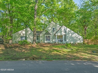 126 Lake Wildwood Dr, MacOn, GA 31220