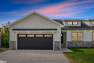 834 W Merle Hibbs Blvd, Marshalltown, IA 50158