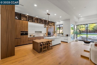 720 Laurel Dr, Walnut Creek, CA 94596